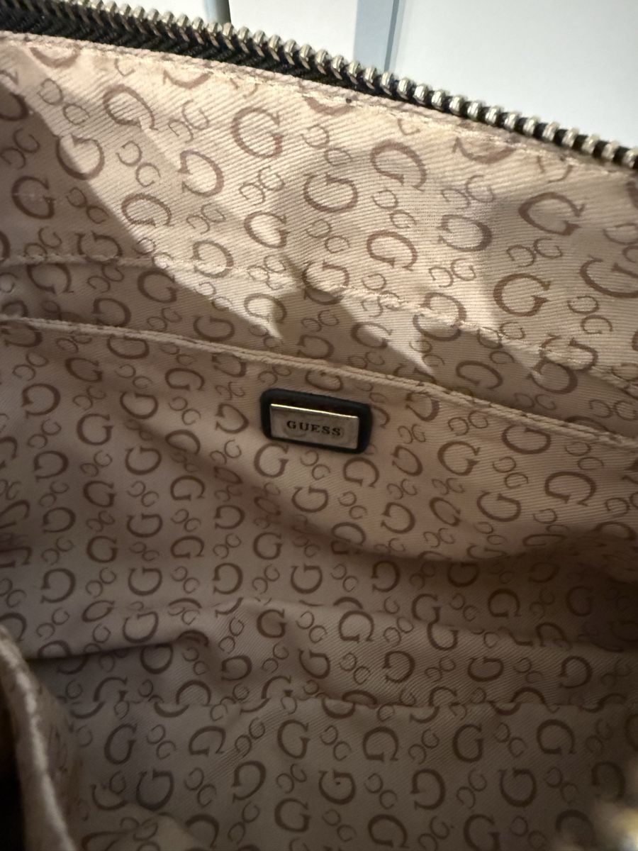 Guess Sonstige Kleidung & Accessoires: Sac Guess noir à fleurs argenté – Gebraucht aus MASSONGEX von Luluone 3