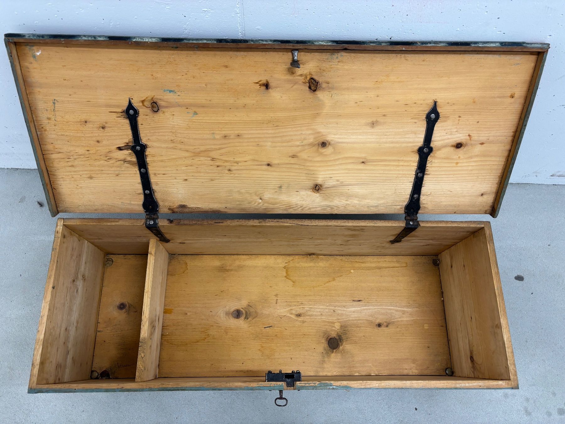 Cassapanche: Kleine antike Truhe Appenzell – Usato da rotkreuz venduto da baudisch 9