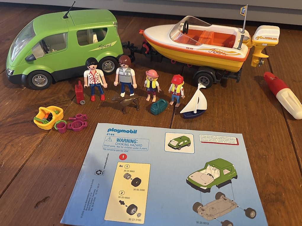 Giocattoli: Playmobil - Voiture avec remorque bateau – Usato da Les Pontins venduto da galaud