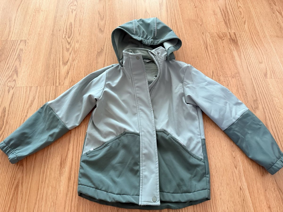Vestes & Manteaux: Softshelljacke Gr. 134/140  – Neuf (Voir description) à Rotkreuz par ZG6343