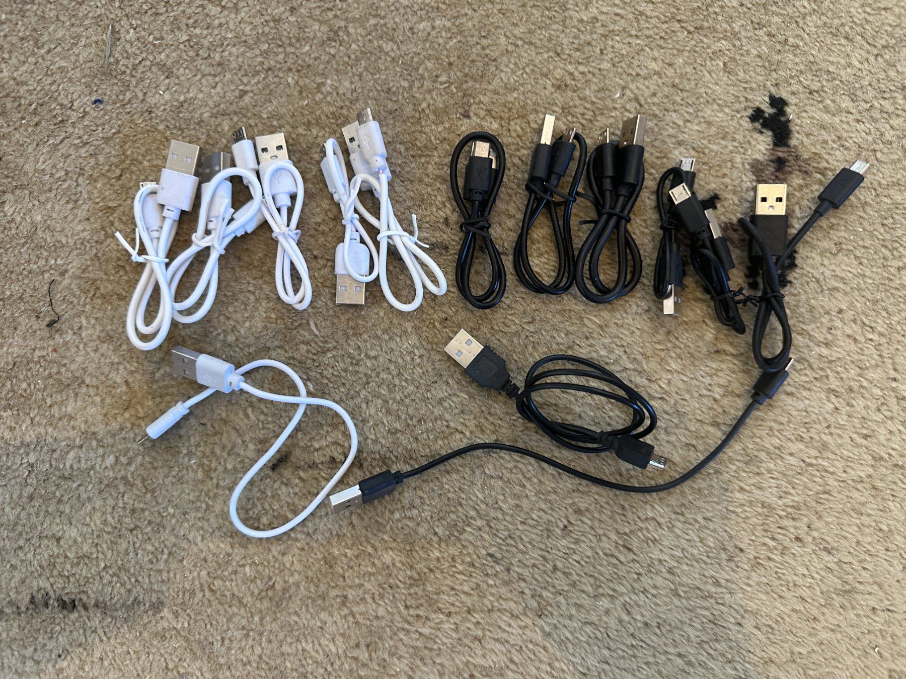 Kabel: USB-Kabel USB-C und USB-Mikro – Gebraucht aus Zizers von Fripli 2