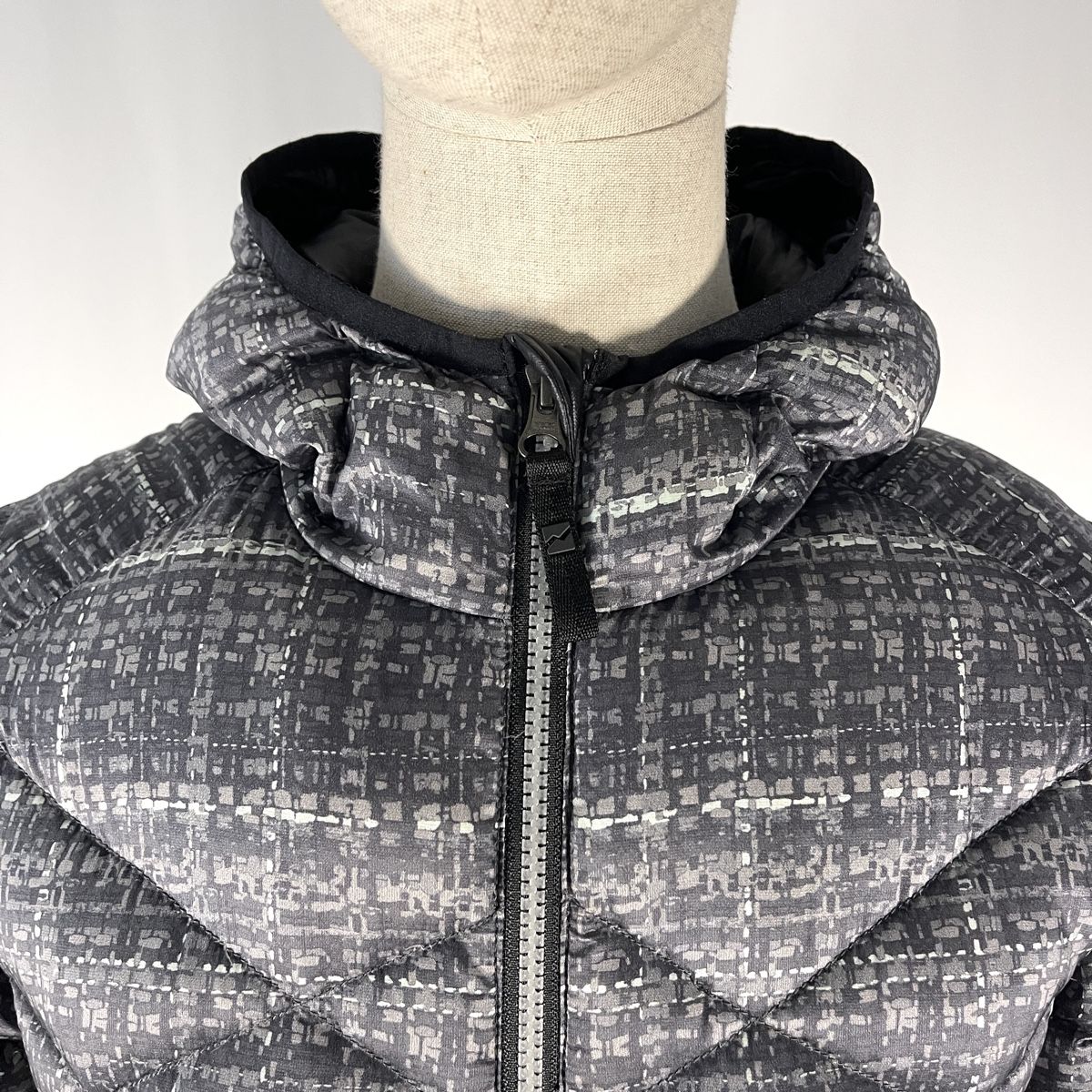 Mountain Force Giacche: MOUNTAIN FORCE Down Jacket – Nuovo (secondo la descrizione) da Emmen venduto da Avviivva_Com2023 3