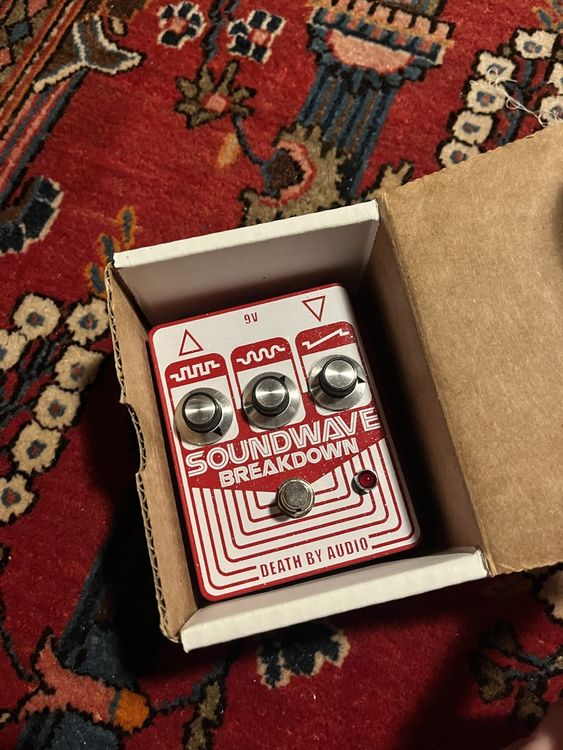 Death by Audio Soundwave Breakdown Fuzz Distortion Pedal (Neu und ...
