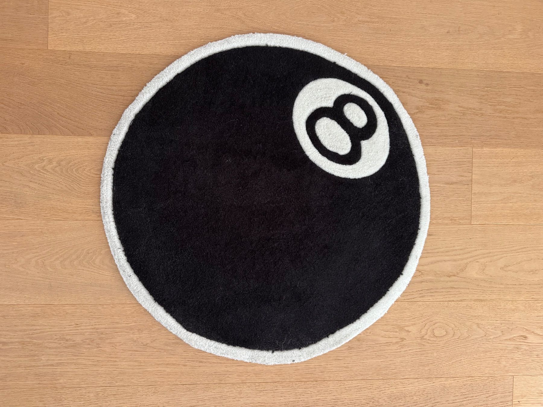 Teppiche: Stussy 8-Ball Teppich – Gebraucht aus Arlesheim von Chfi99