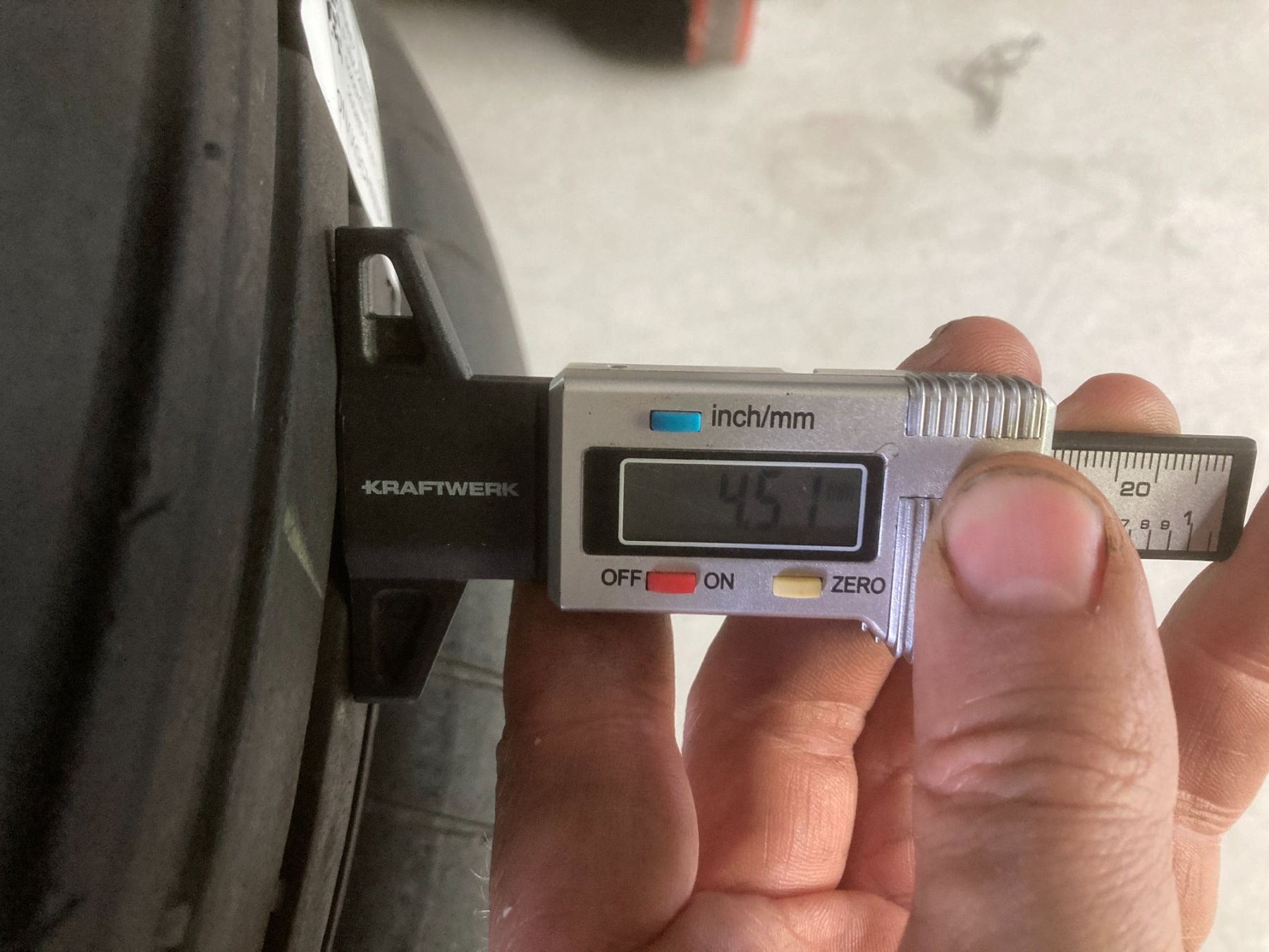Goodyear Pneus & Kompletträder: 205/60R16 Sommerpneu Good Year – Gebraucht aus Cham von Cham6332 6