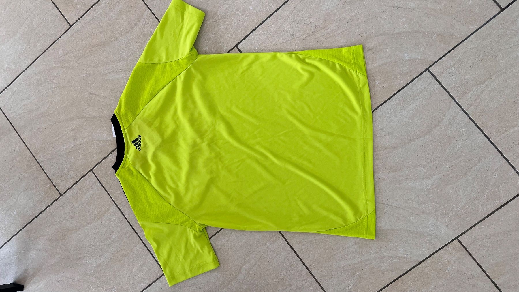 Hemden, T-Shirts & Polos: T-Shirt Junge Sport – Gebraucht aus Volketswil von markiza01 3