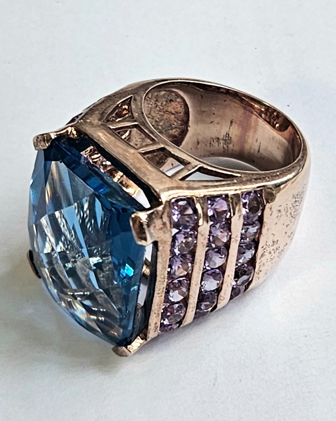 Anelli: Massive Ring mit blauaem Topas und Amethisten Grösse 58 – Nuovo (secondo la descrizione) da Zürich venduto da Bieter04 1