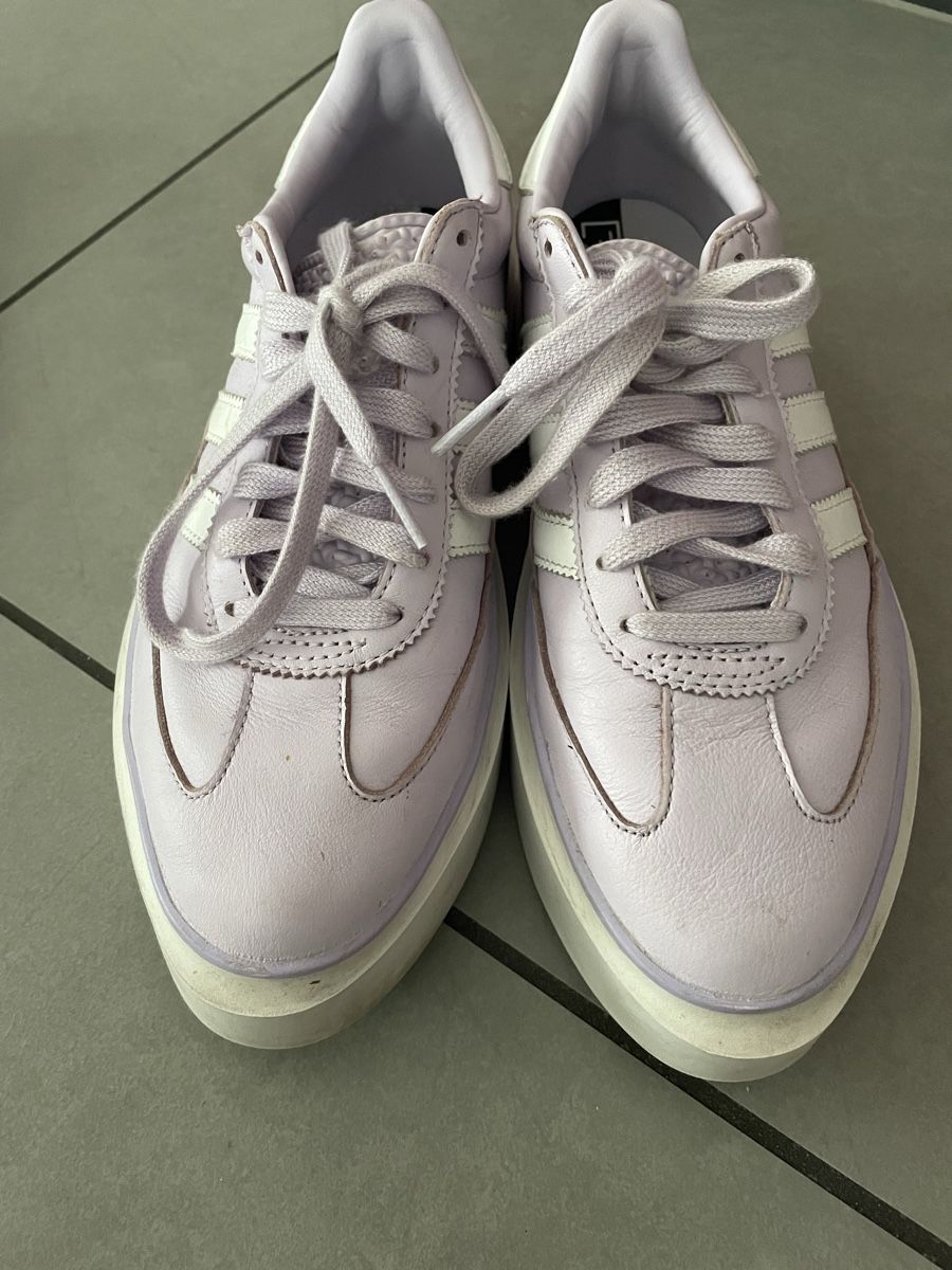 Adidas Scarpe da donna: Adidas Sneakers lila – Usato da Niederuzwil venduto da sifel 1