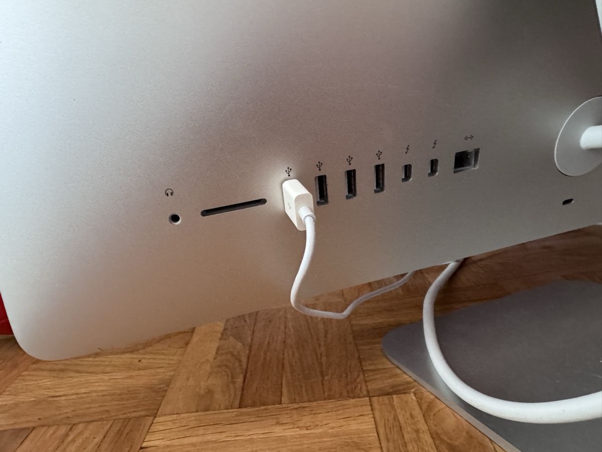 Apple PC: Imac 27 pouces, clavier, bon état – Usato da Vésenaz venduto da Angela.C3 3