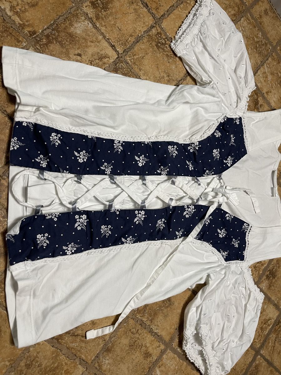 T-shirt: Asmara top di cotone con pizzo-M/L – Nuovo (secondo la descrizione) da Gordevio venduto da LanaZimm