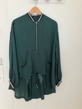 Marke ZARA Bluse lang bestickt 