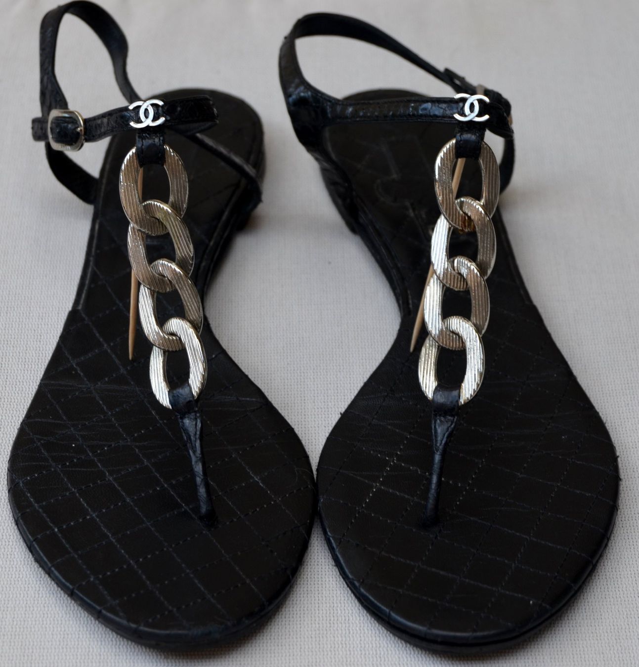 Chanel Damenschuhe: Chanel Sandalen / sandales .40 – Gebraucht aus Collonges von Auganien 1