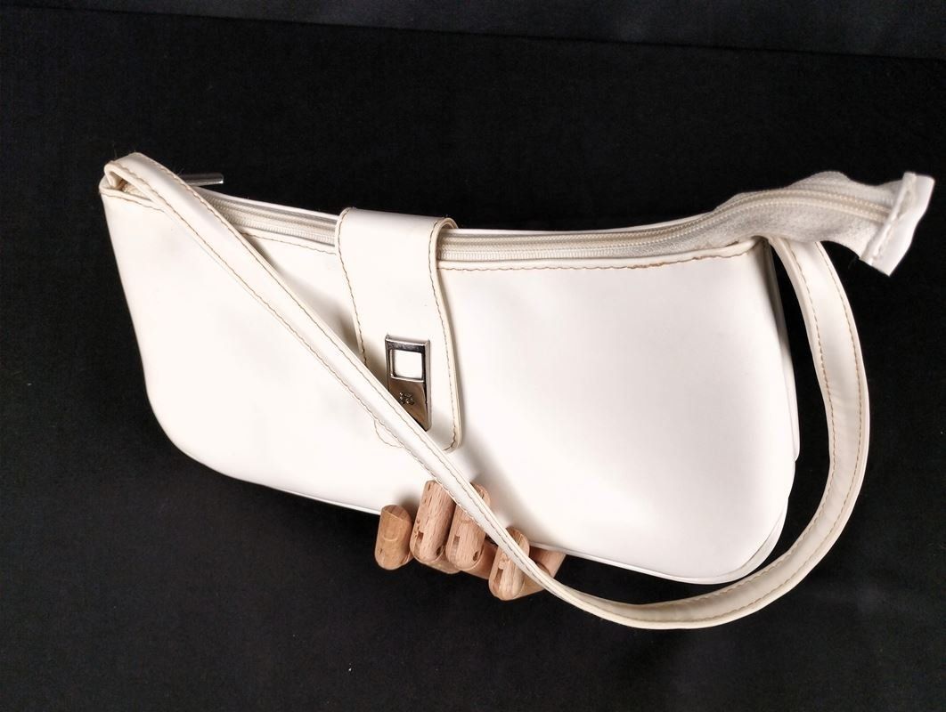 Borse da donna: FC Handtasche – Usato da Schübelbach venduto da Restwert_Schubelbach