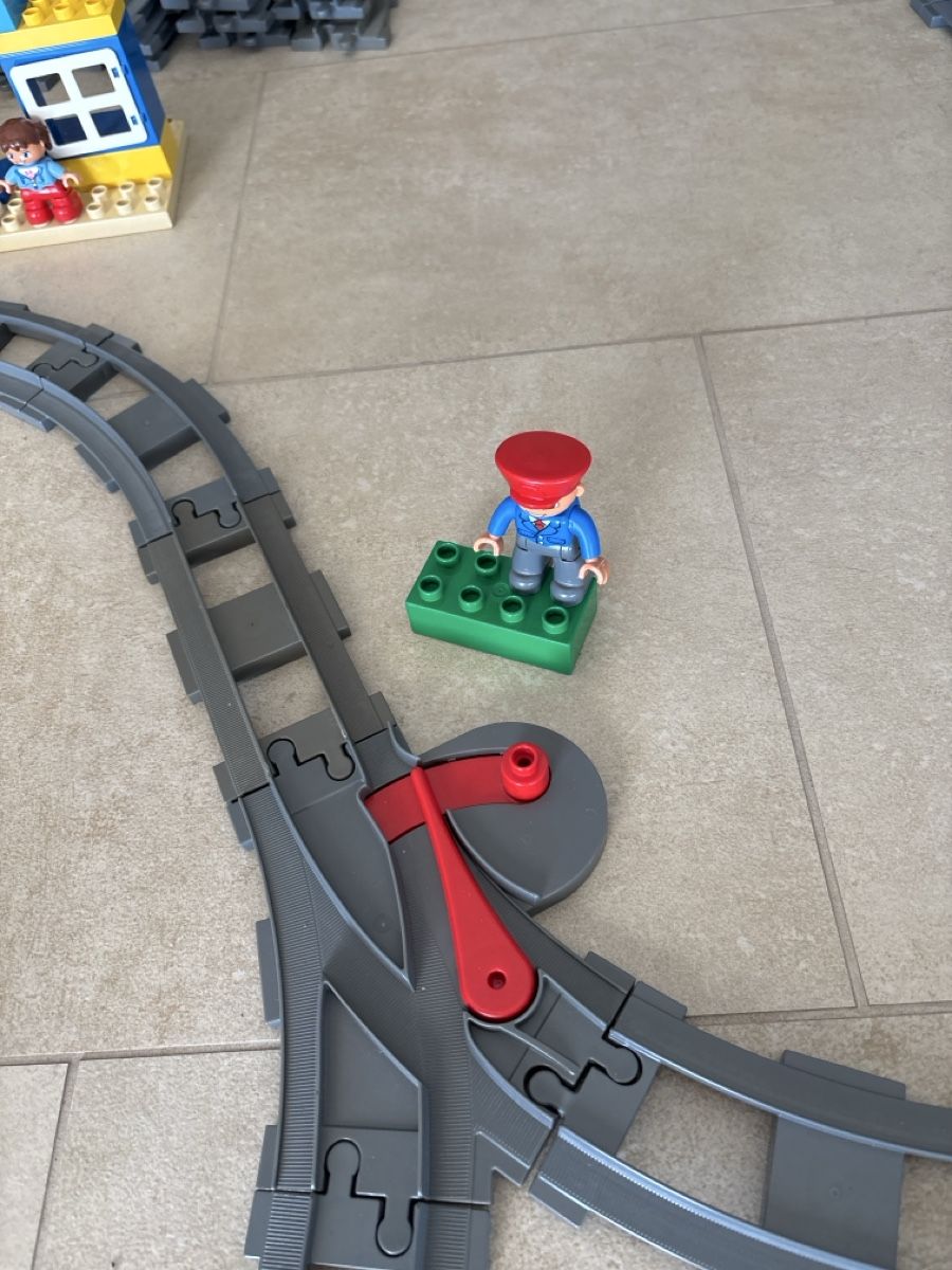 Lego Kit di costruzioni: Train Lego Duplo avec rails – Usato da Lausanne venduto da pabernard 3