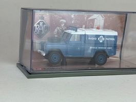 GB- Corgi Land Rover Radio Petrol