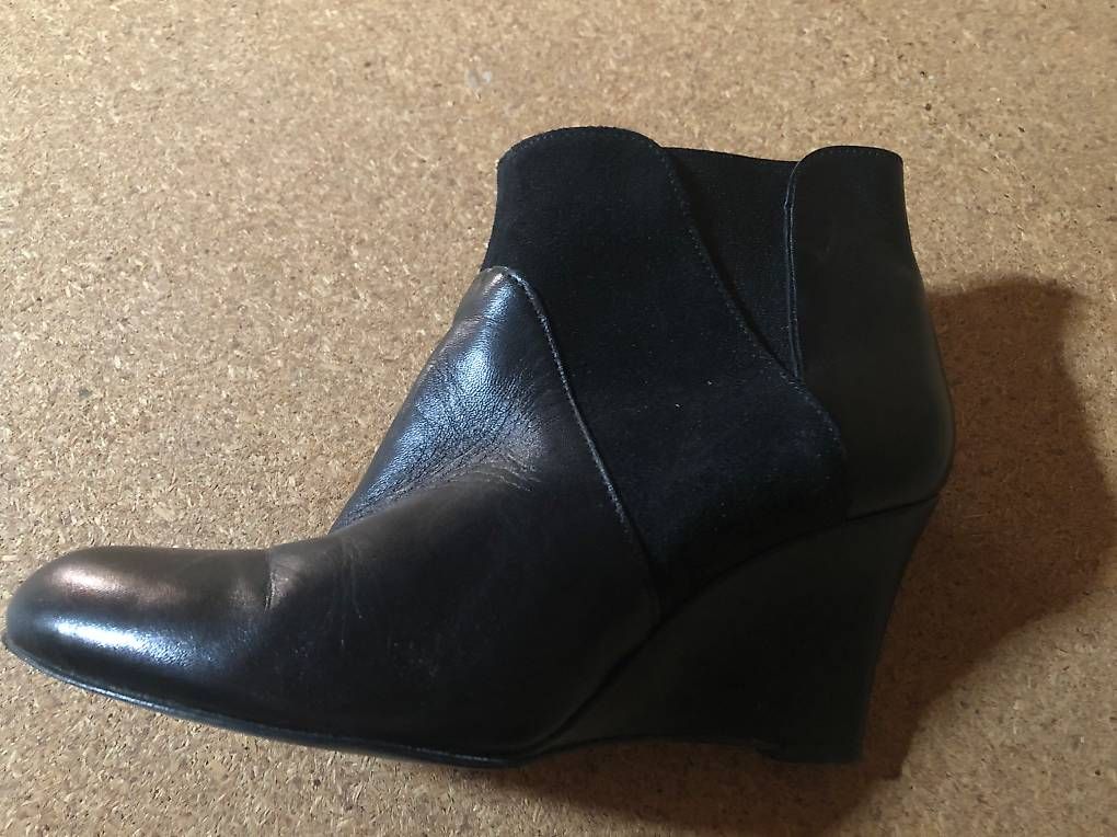 Chaussures femmes: Bottines bi matière – D'occasion à Riex par sie_ngx9 1