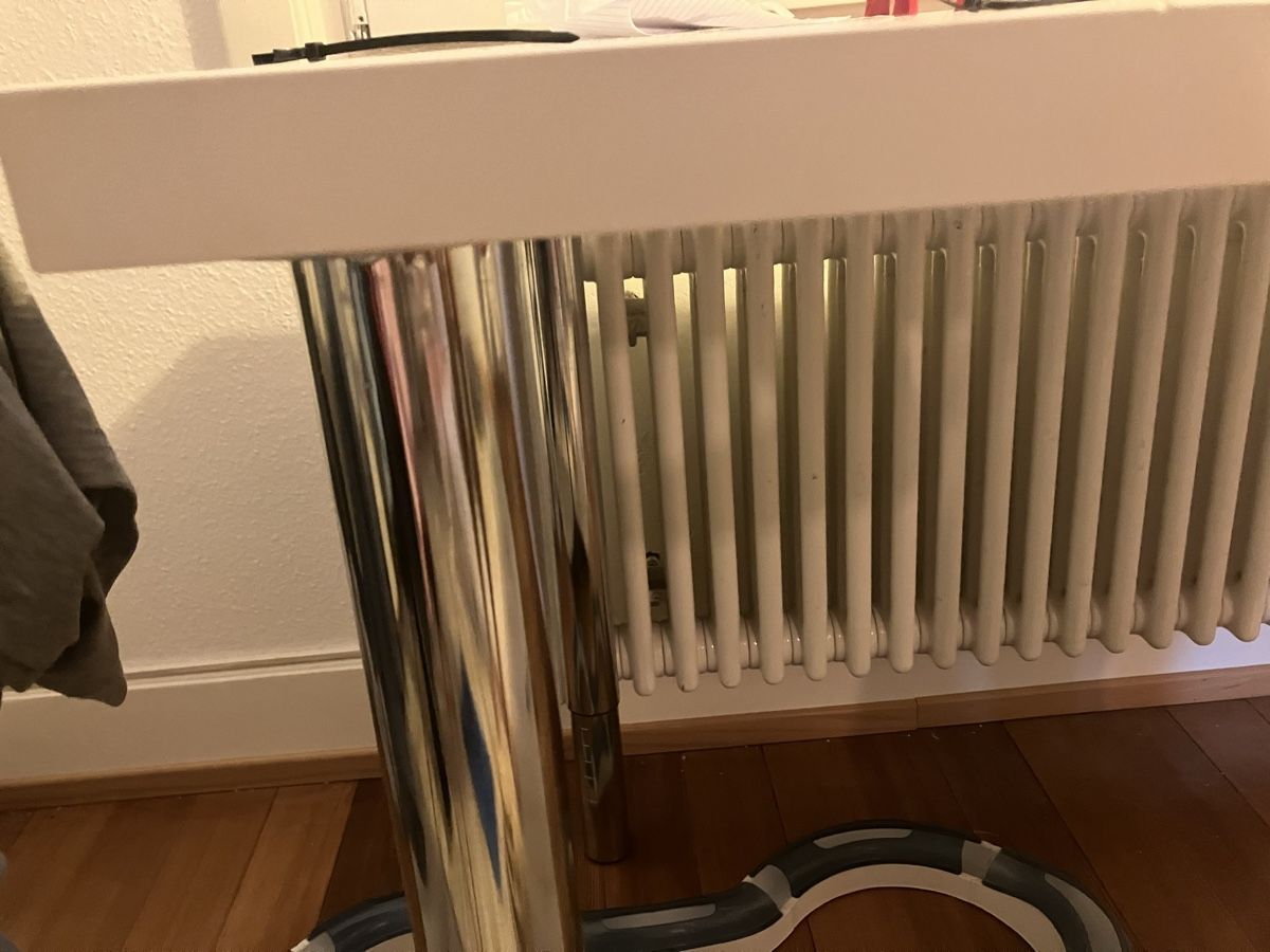Tavoli: Schreibtisch Weiss – Usato da Basel venduto da sshhaahheedd 1