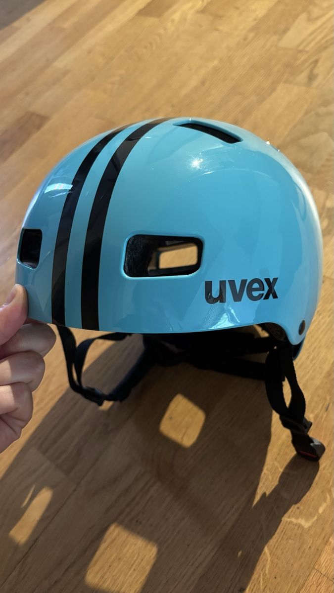Uvex Caschi: Uvex Velohelm Gr. 55-58 – Usato da Wetzikon ZH venduto da pinkilady44