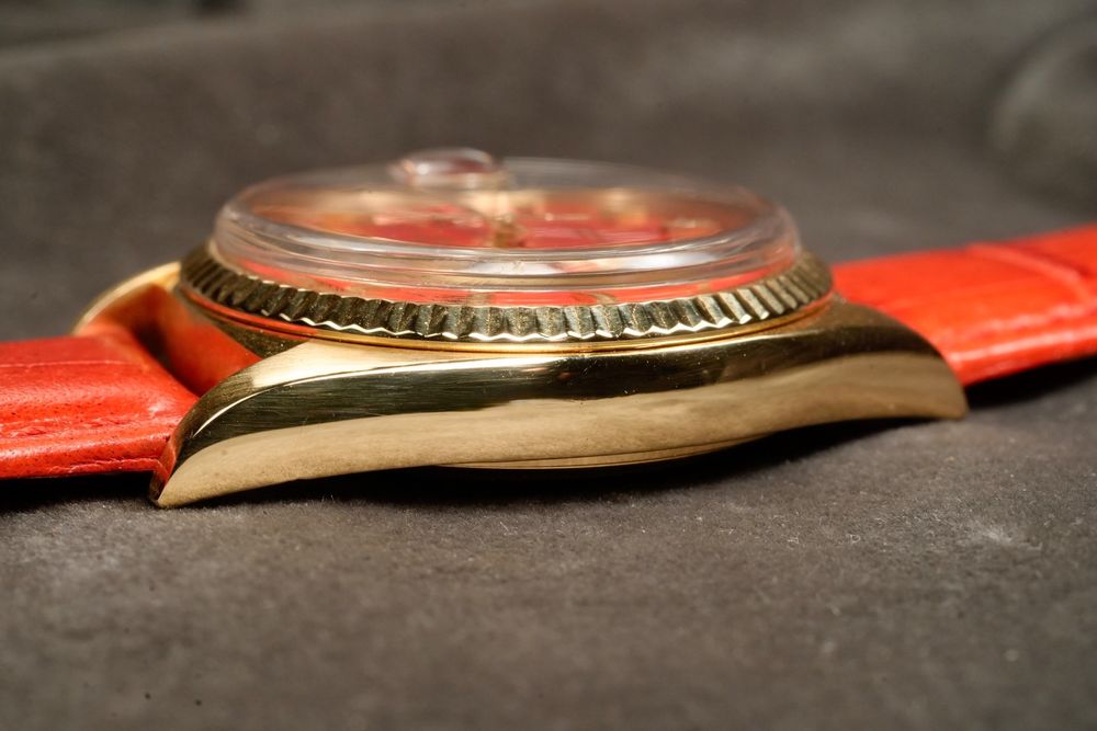 Rolex Orologi: Rolex 1803 Day-Date 1974 Original 18Kt. Gold Red Dial Watch – Usato da Morcote venduto da chronoservice 8