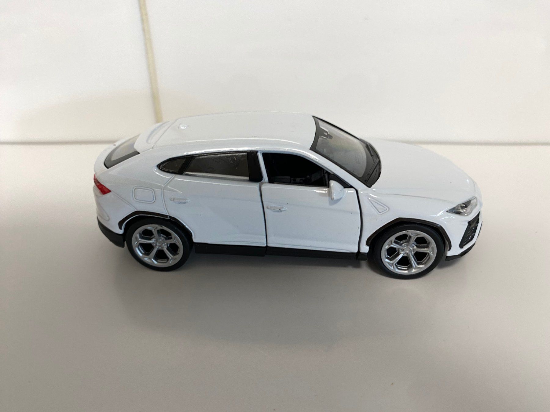 Lamborghini Modellini d'auto: Welly Lamborgini Urus 1:32-1:38, 421 – Usato da Männedorf venduto da toroloco1953 4