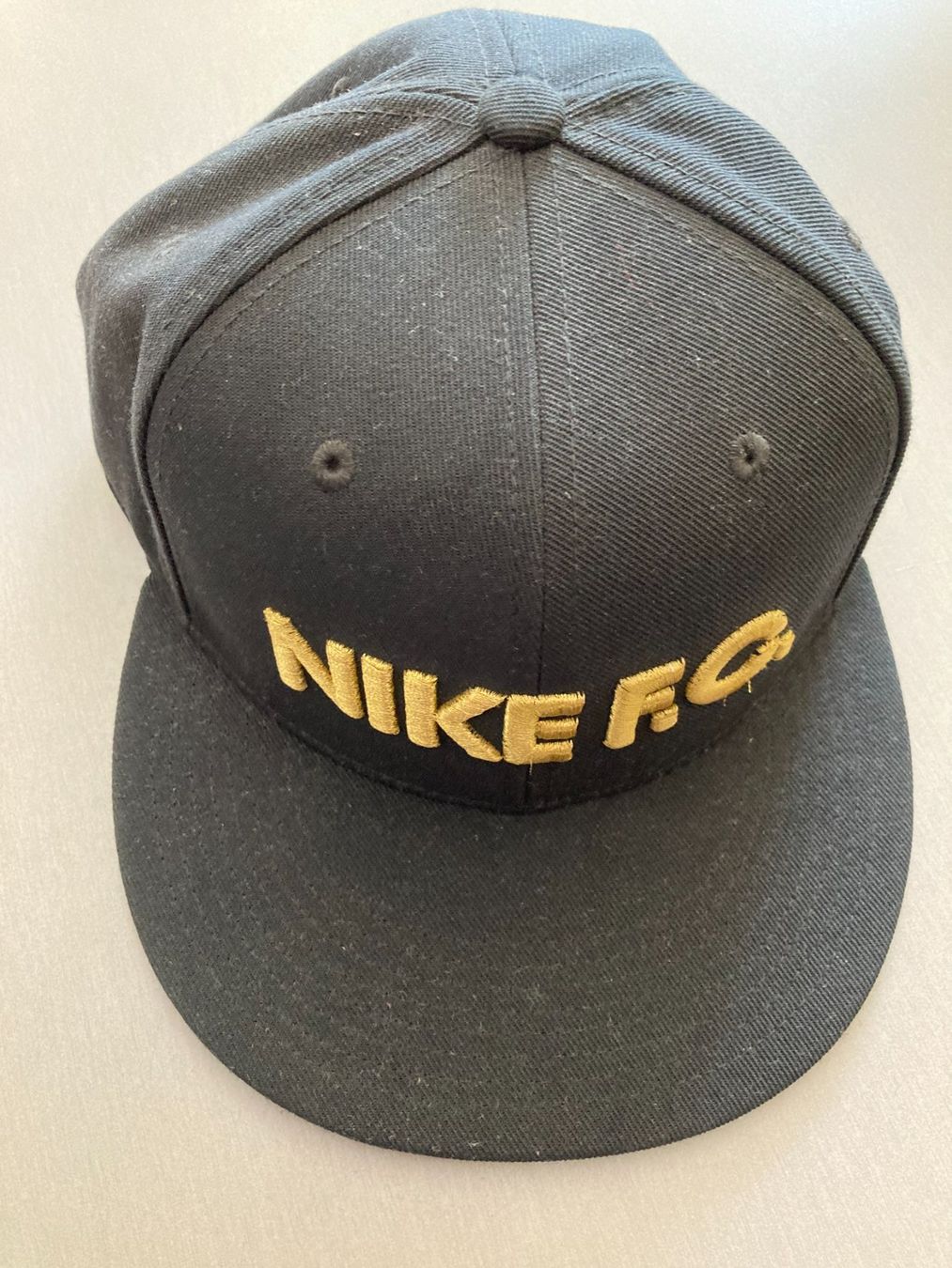 Nike Altro in  Abbigliamento & Accessori: Cape von Nike – Usato da Obfelden venduto da miau68