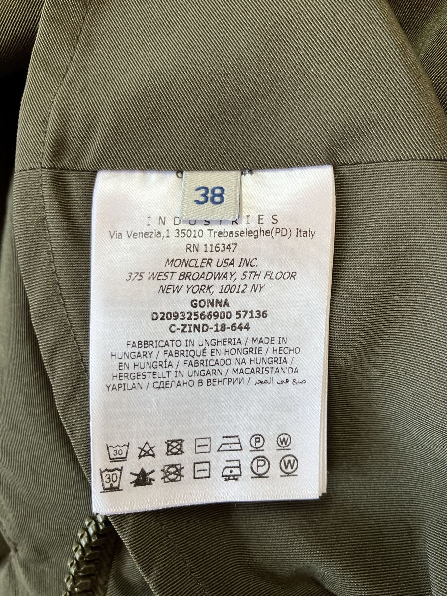 Moncler Gonne: Moncler Gr.38 – Nuovo (secondo la descrizione) da Mürren venduto da Ne-le 6