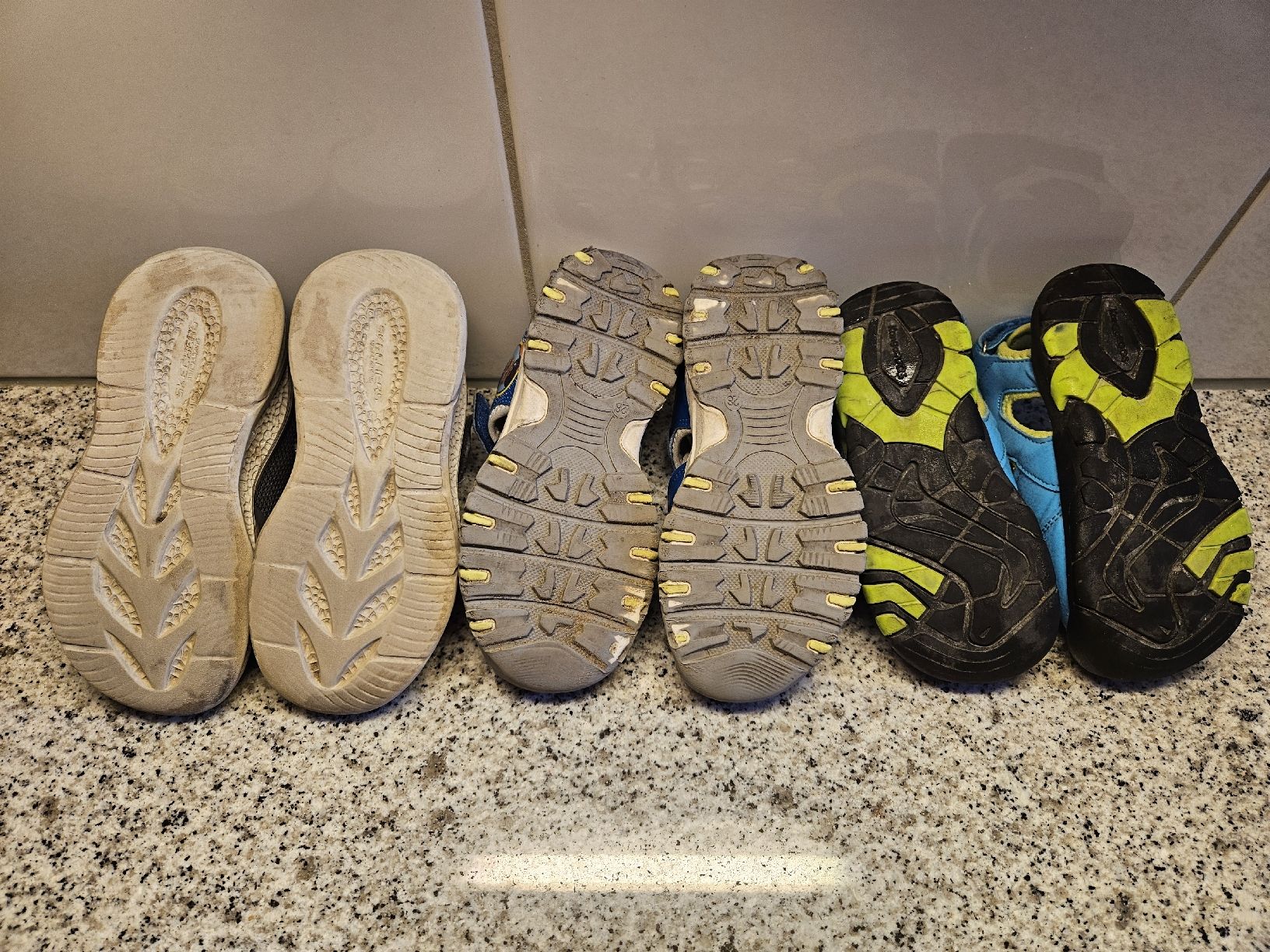 Scarpe per ragazzi: 3x Kinderschuhe Gr.28 – Usato da Ennenda venduto da eel_ts7s 1