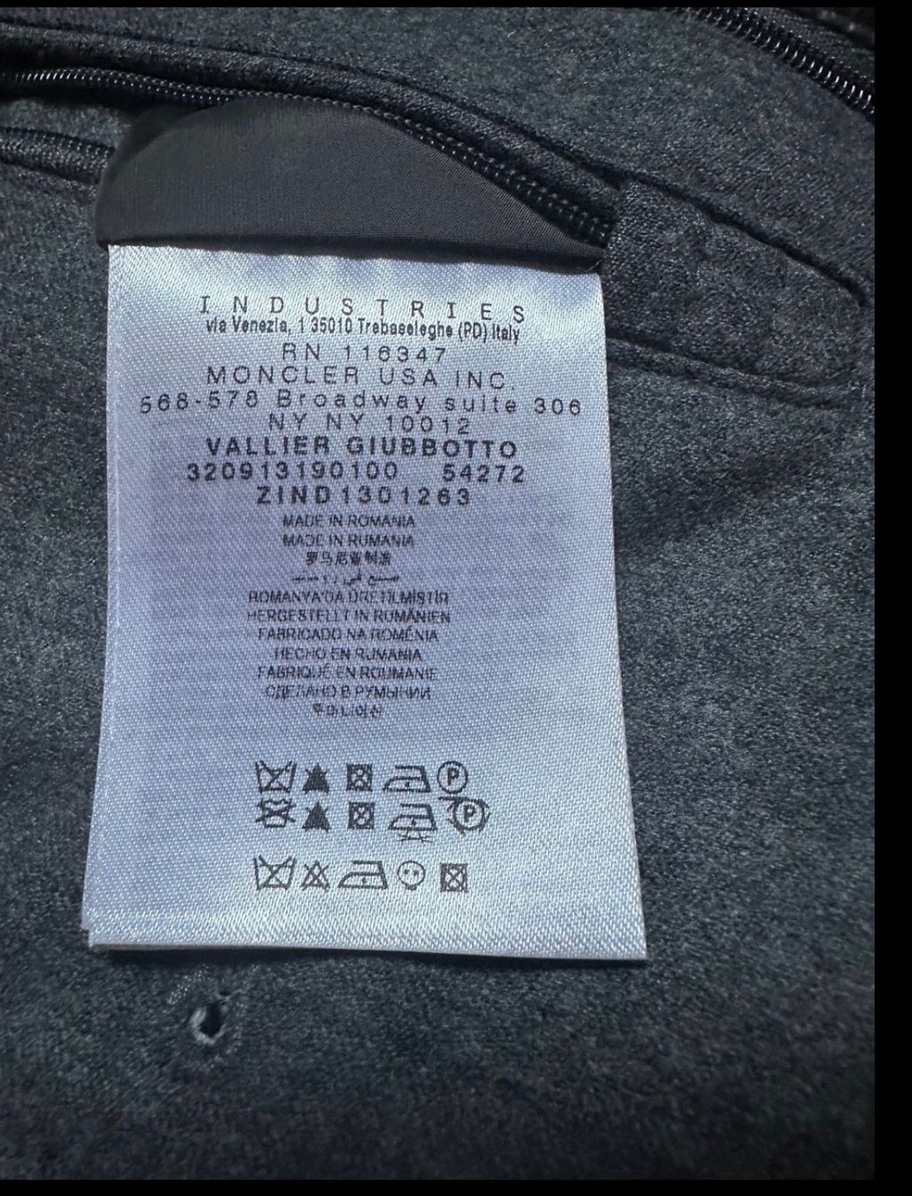 Moncler Giacche: Moncler Mantel-Jacke – Usato da Oberwil BL venduto da Nileferd 6