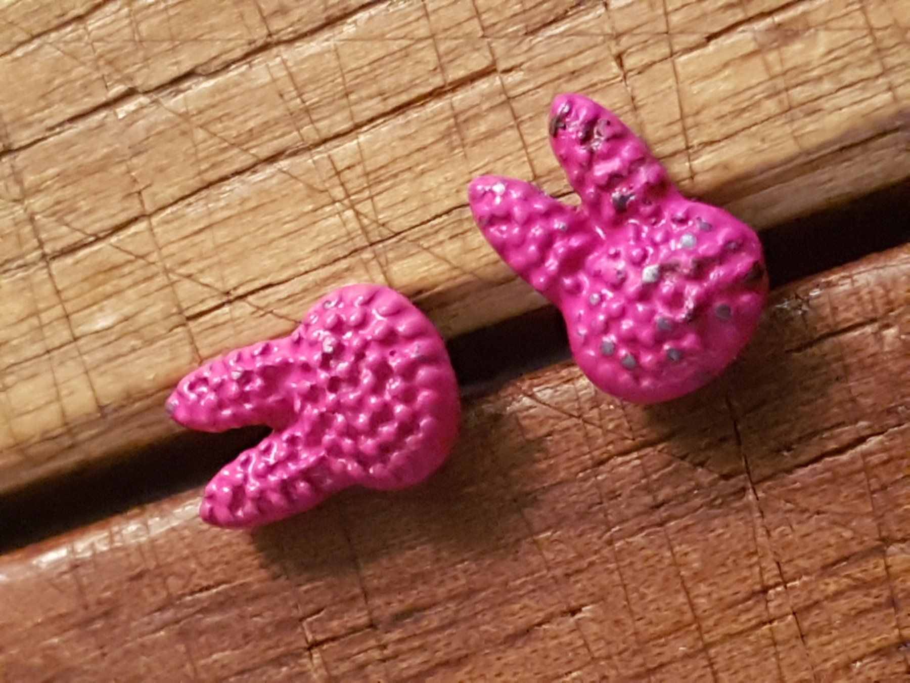 Ohrringe & -stecker: Ohrstecker Hasen und Herzen pink – Gebraucht aus Ettingen von Maranathatalitha 1