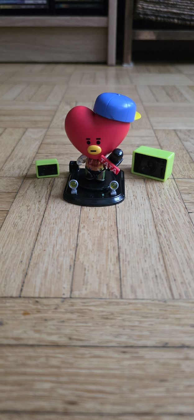 Statuette: BT21 UNIVERSTAR Sammelfigur Tata Stage Version – Nuovo (secondo la descrizione) da Spreitenbach venduto da SophieHatter89 1