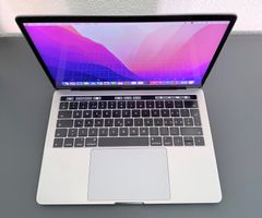 MacBook Pro 13" / 16GB Ram / 1TB SSD