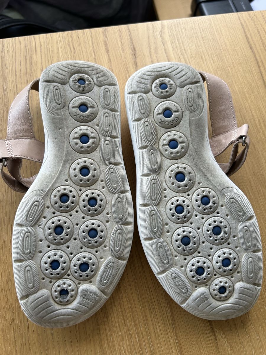 Geox Scarpe da donna: Sandalen Geox Gr. 39 – Usato da Ipsach venduto da Rena-b 2
