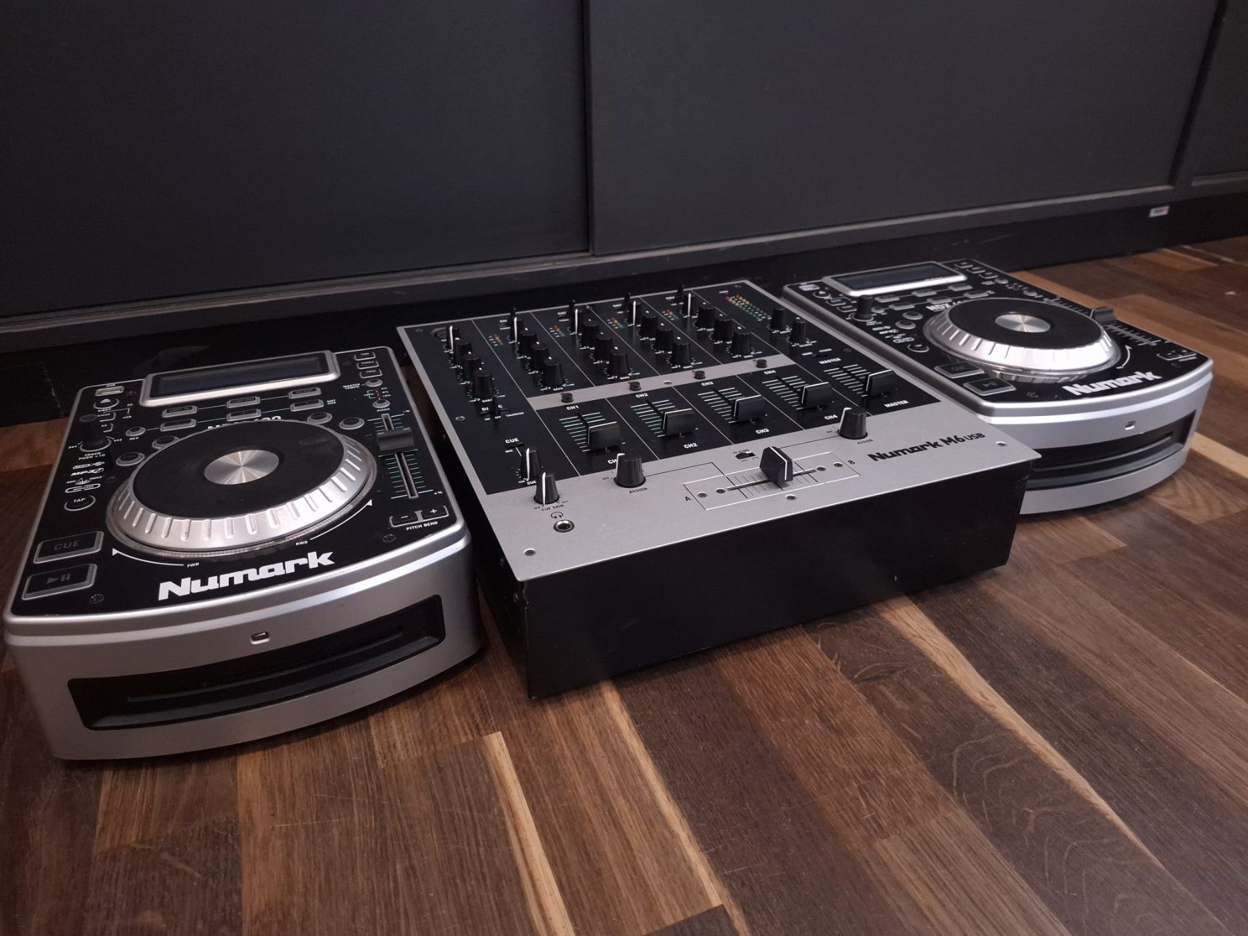 Numark Mischpulte: Numark Full DJ Set (M6-USB/NDX-400) – Gebraucht aus Effretikon von lichtundmusik_GmbH