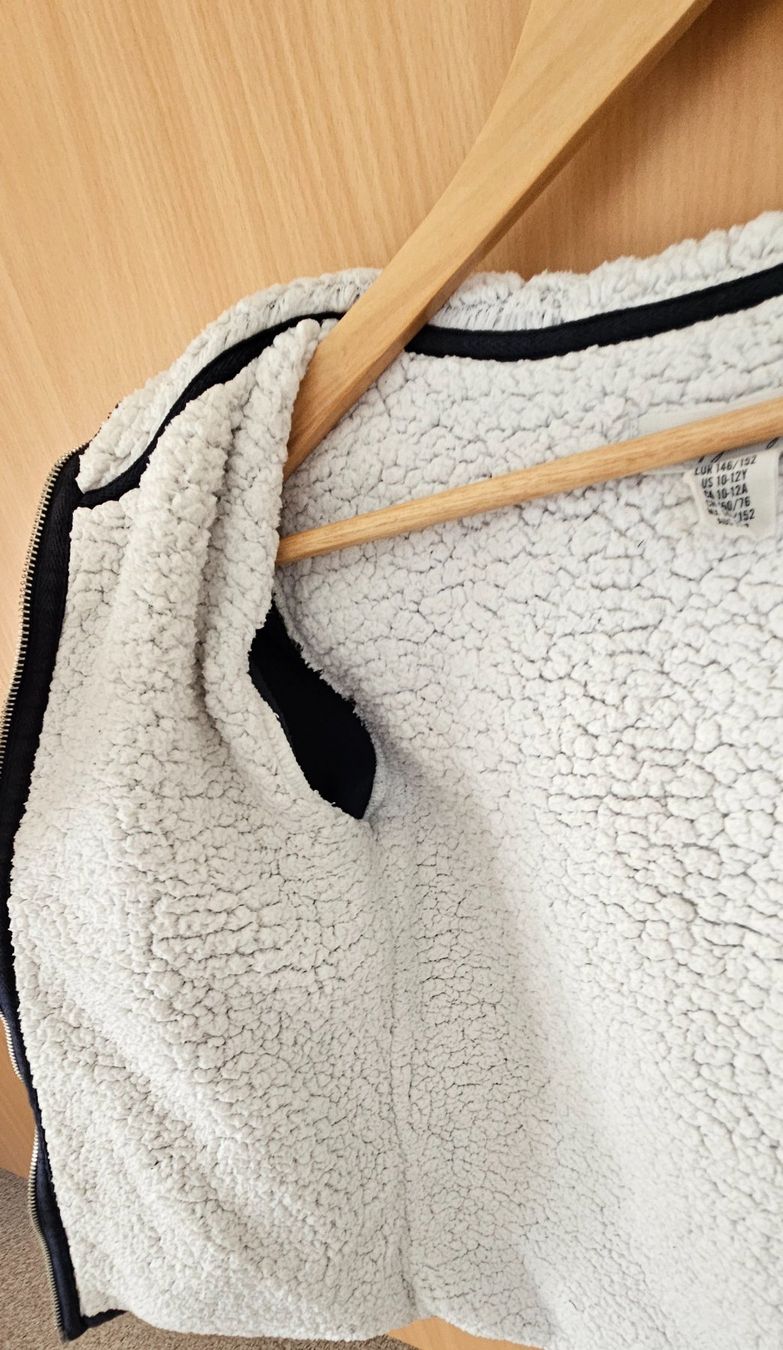 H&M Giacche & Cappotti: Kapuzenjacke Gr. 146/152 – Usato da Kloten venduto da Kloten1 4