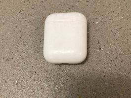 AirPods Ladecase 2. Generation weiss gebraucht