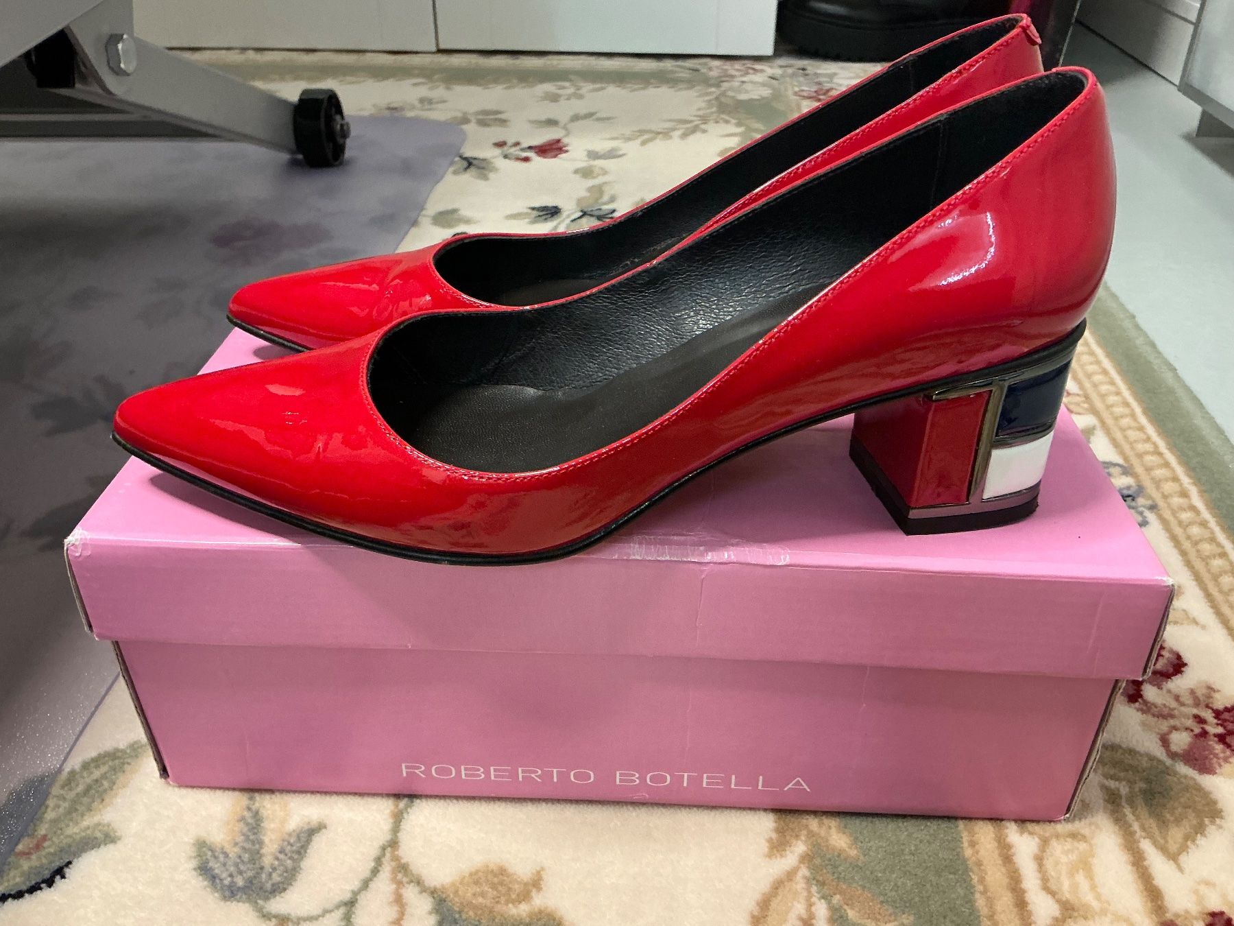Scarpe da donna: Roberto Botella Damen Pumps Gr. 39 Lackleder Rot – Usato da Sennhof venduto da Svetik100 1