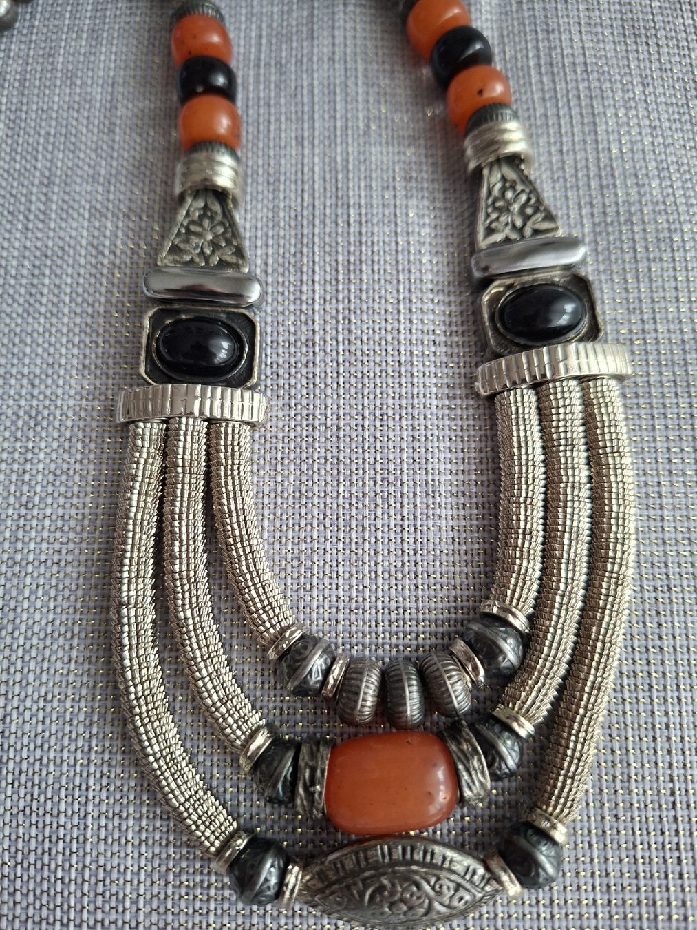 Colliers: Collier Statement Ethnique Multirangs Orange & Noir – D'occasion à Lutry par Sim_Sta 8
