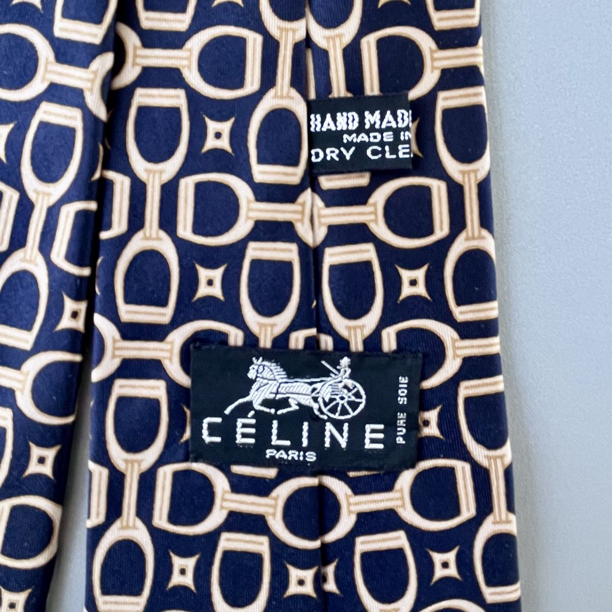 Celine Krawatten: Cravate vintage Céline en soie  – Neu (gemäss Beschreibung) aus Vuisternens-devant-Romont von ribouldog 4