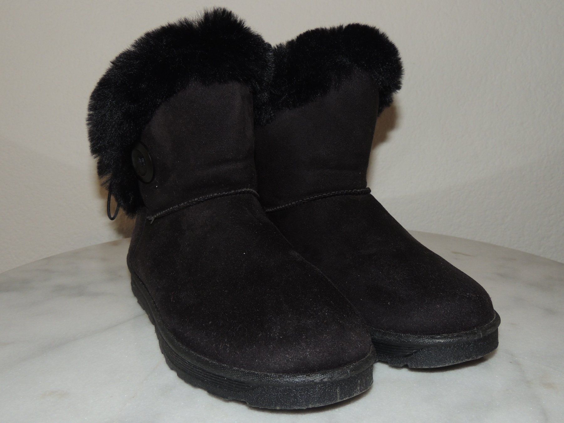 Scarpe da donna: WARME STIEFEL WOLLFUTTER PROFILSOHLE NEU 40 – Nuovo (secondo la descrizione) da Au ZH venduto da FashionConsultant 1