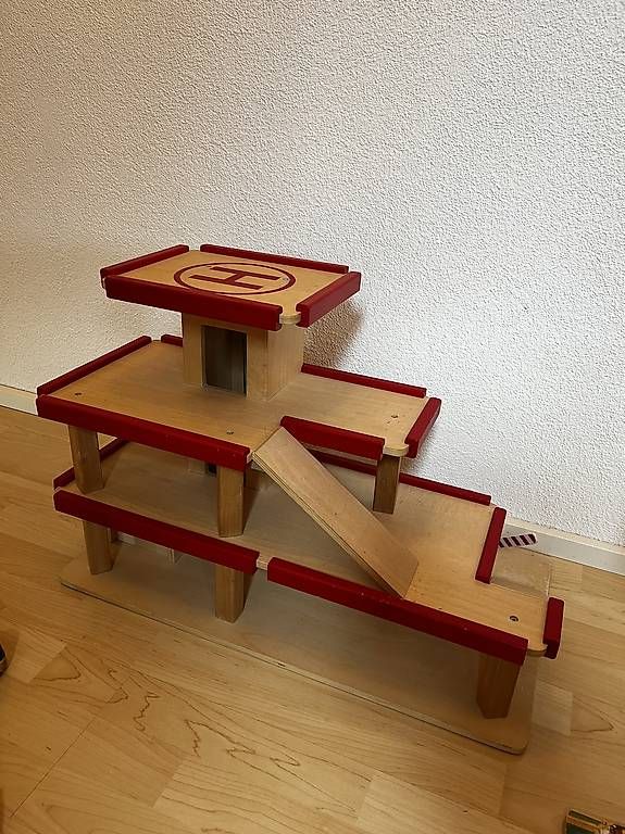 Giocattoli: Holz Parkhaus  – Usato da Eschen venduto da 1sc_xgk7 1