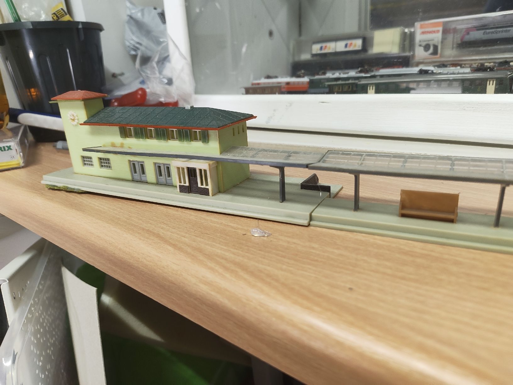 Modellini di ferrovie: Bahnhof 3 teilig Spur N – Usato da Ebikon venduto da val_w5jm 3