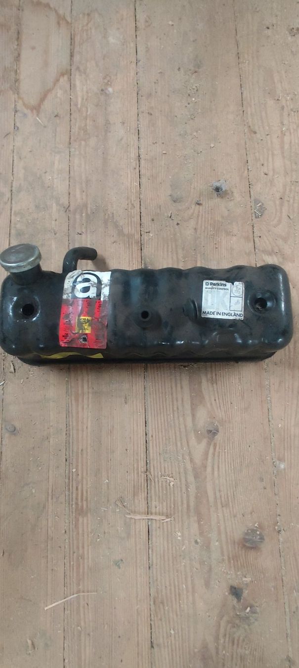 Autres accessoires p. véhicule: Perkinsmotor , Ventildeckel – D'occasion à Dürrenroth par reikien