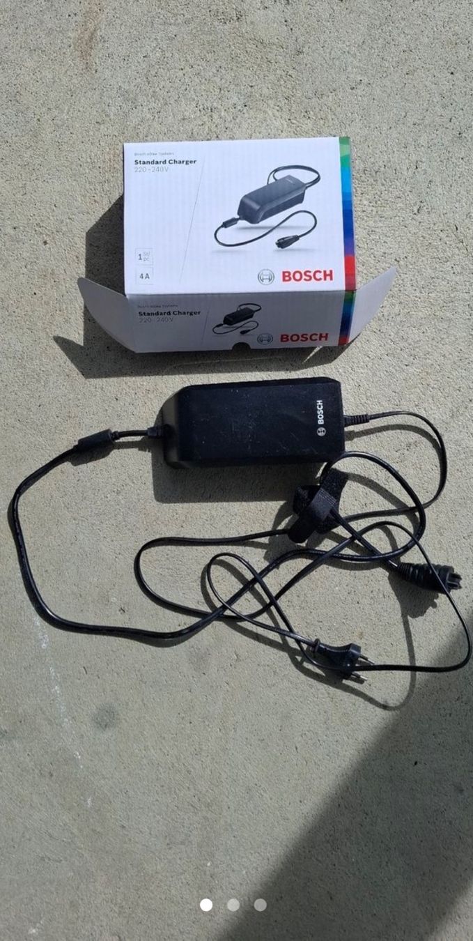 Bosch Caricabatterie: Chargeur Bosch, pour vélo 4 A – Usato da Genève venduto da man_9jdt