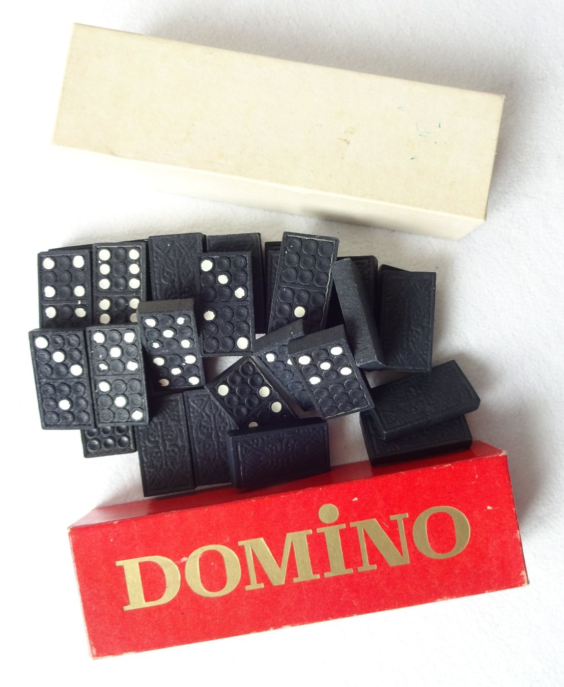 Giochi: antikes Domino – Usato da St.Gallen venduto da Paddington11 3