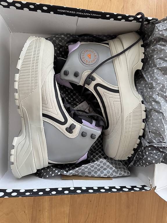 Scarpe da donna: Adidas Stella McCartney Schuhe 41 1/3 – Usato da Ebikon venduto da albi.1112