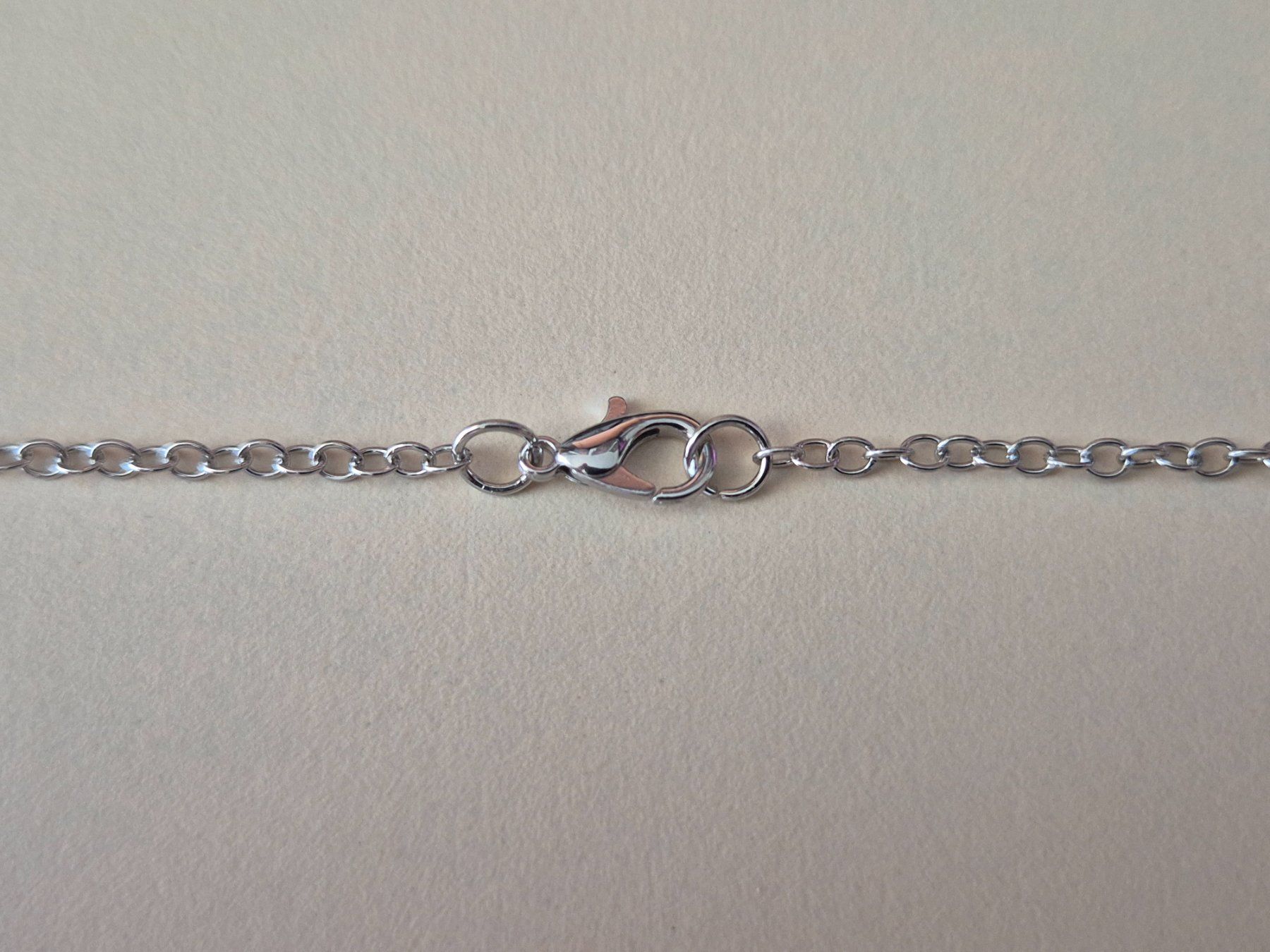 Catenine: Collier Bulbizarre - Pendentif Pokemon Idee Cadeau – Nuovo (secondo la descrizione) da Riddes venduto da flo_ngl8 1