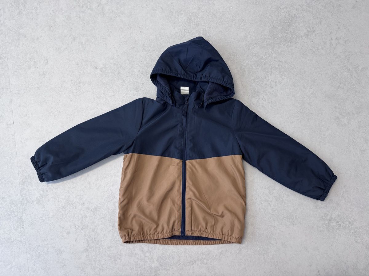 H&M Giacche & Cappotti: Leichte Jacke Grösse 98 – Usato da Bonaduz venduto da lut_6rts