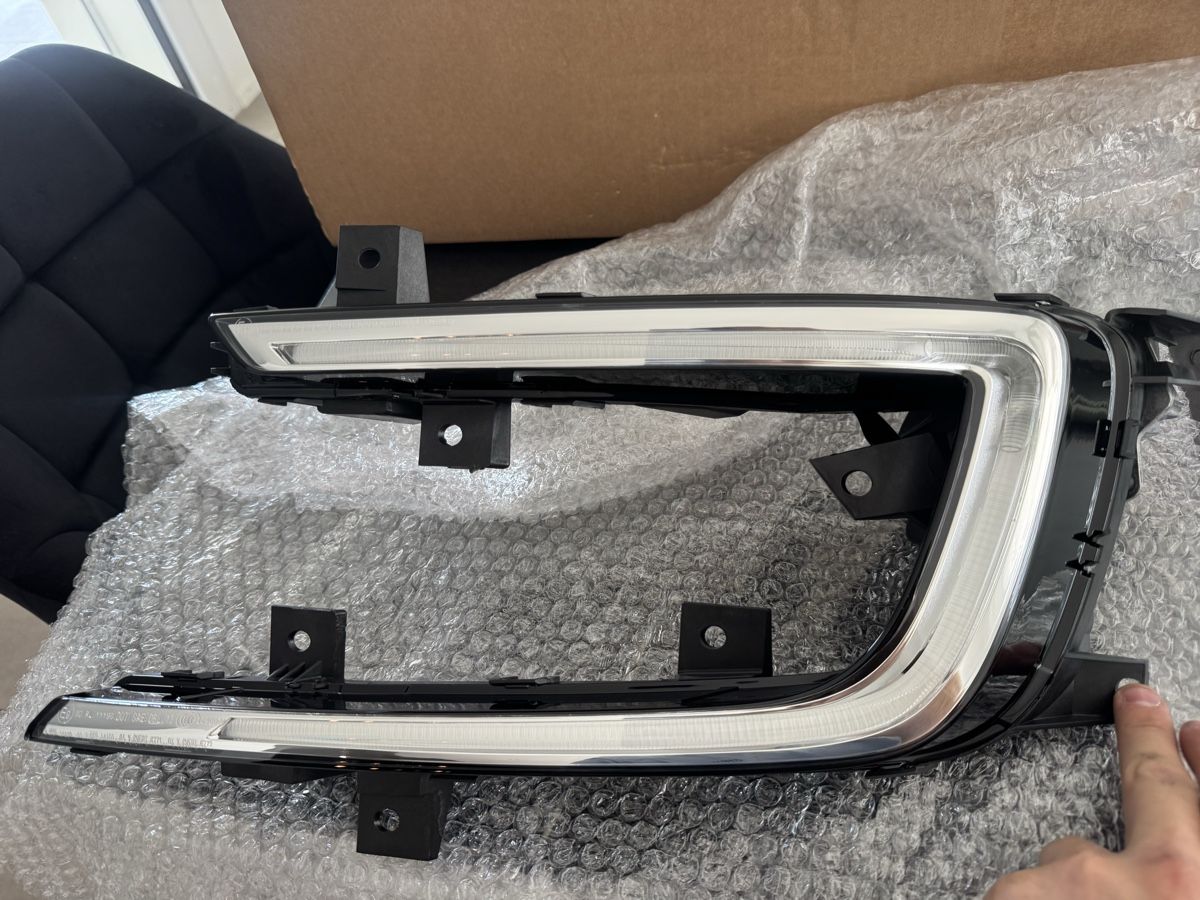 VW Phares: VW E-Golf Jahrgang 2019 Frontlicht links – Neuf avec emballage d'origine à Schötz par cla_rvq5