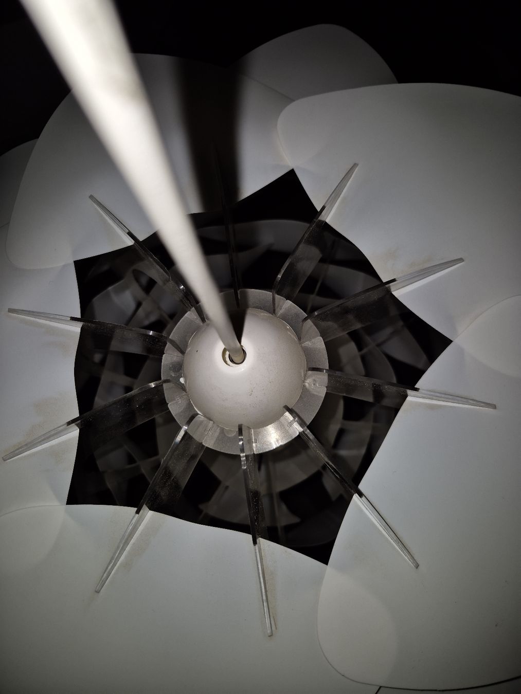 Ikea Kronleuchter & Deckenlampen: Lustre à "ailettes" – Gebraucht aus Onex von pie_bx5h 1