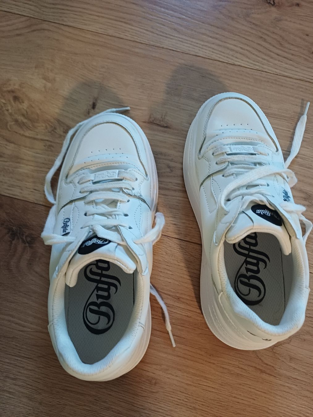 Buffalo Scarpe da donna: Buffalo 37 – Usato da La Punt Chamues-ch venduto da Aniram87